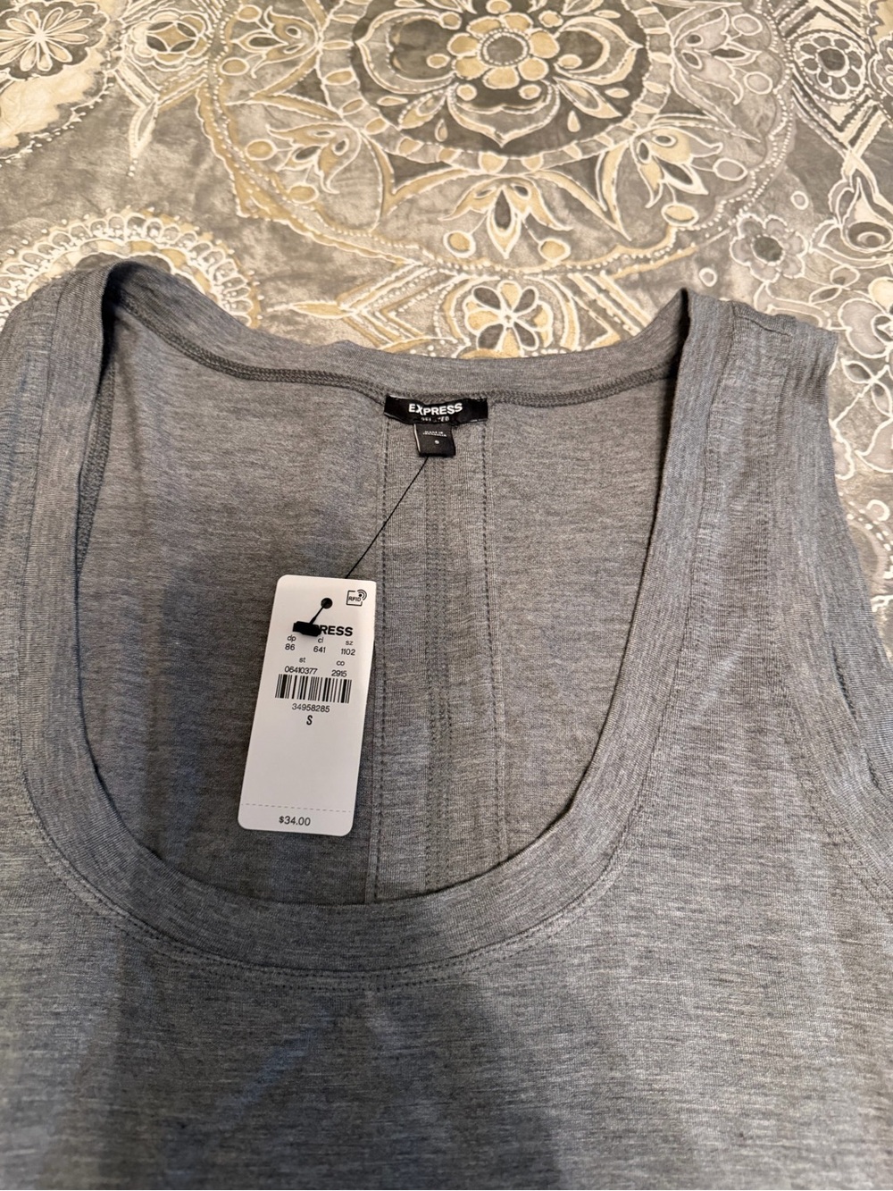 Express Women’s Light Gray Scoop Neck Tank